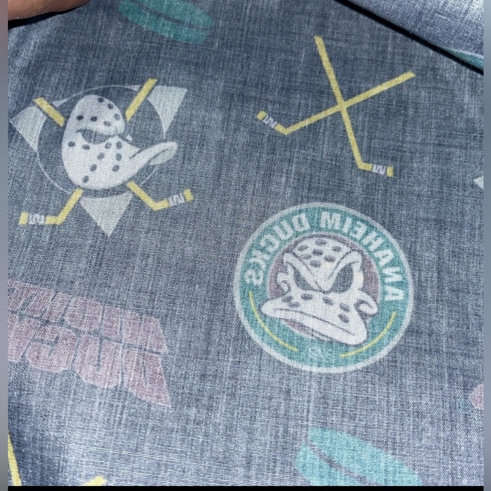 New WithOut Tags Anaheim Ducks Button Up Short Sleeve. - Picture 8 of 12